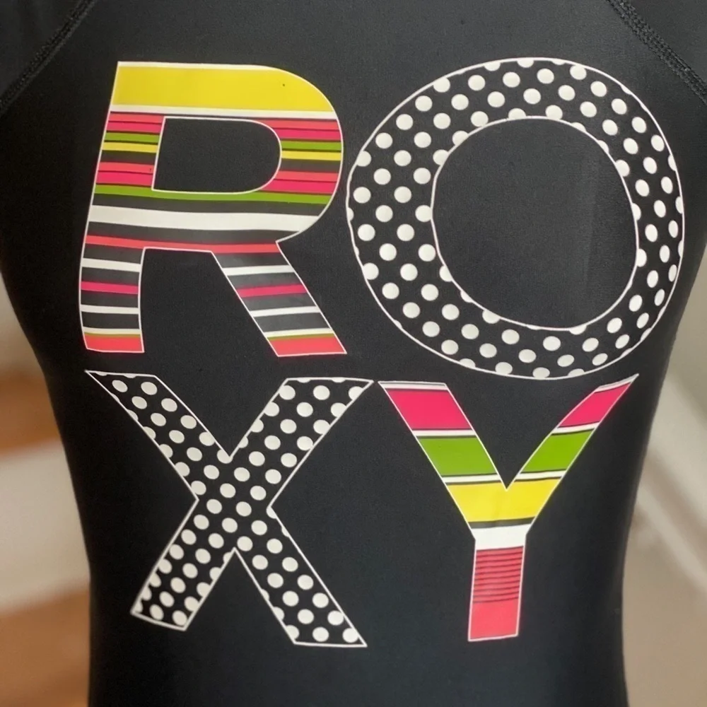 Roxy Girls Swim Short Sleeve Rash Guard Blk Logo​​​​​​​​​